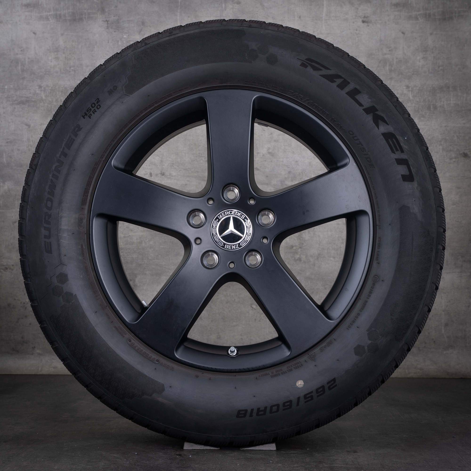 Pneus de inverno originais Mercedes-Benz Classe G 18 polegadas 463A, referência A4634010900, preto mate