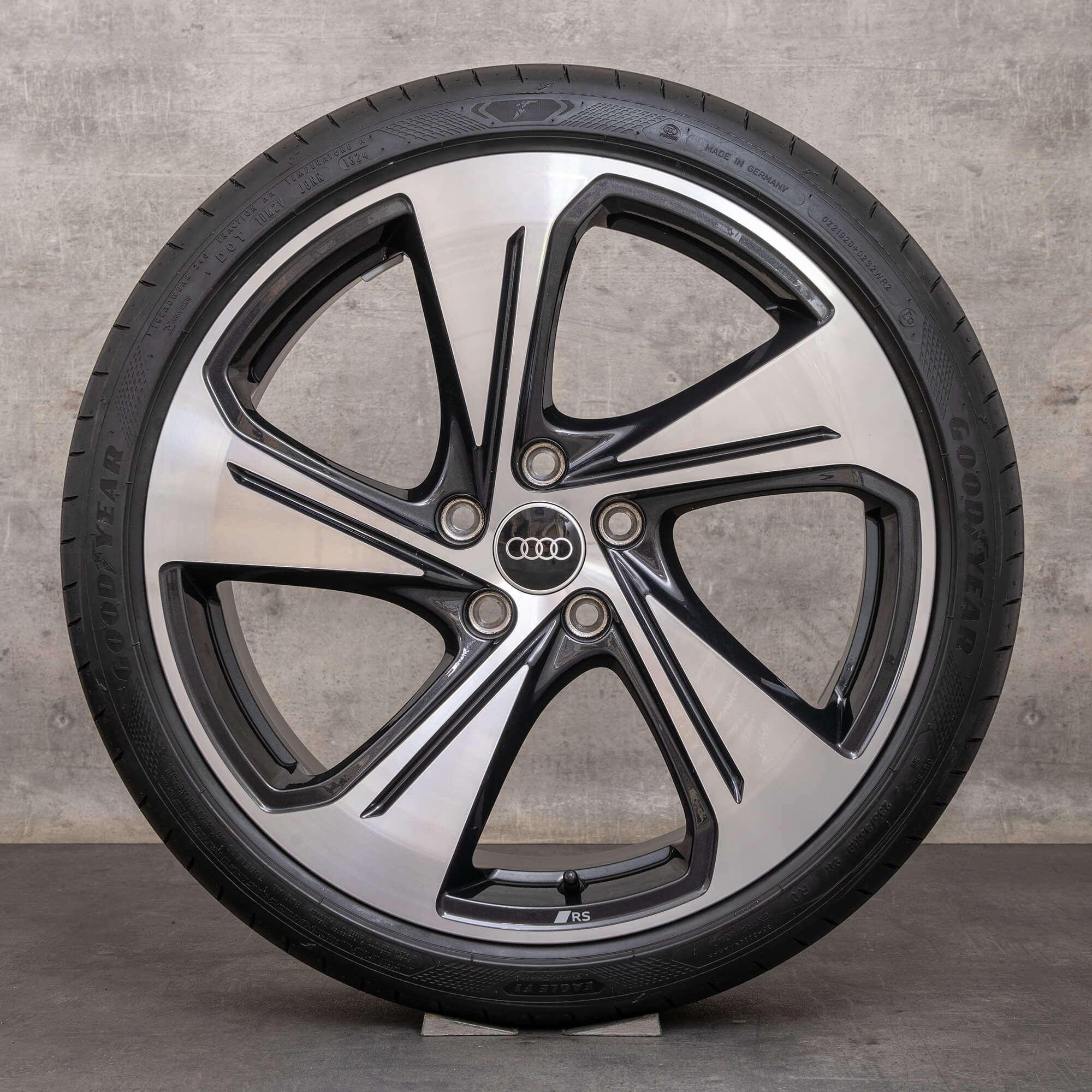 OEM Audi A3 S3 rims 19 inch 8Y 8V summer wheels 8Y0601025CG anthracite glossy turned