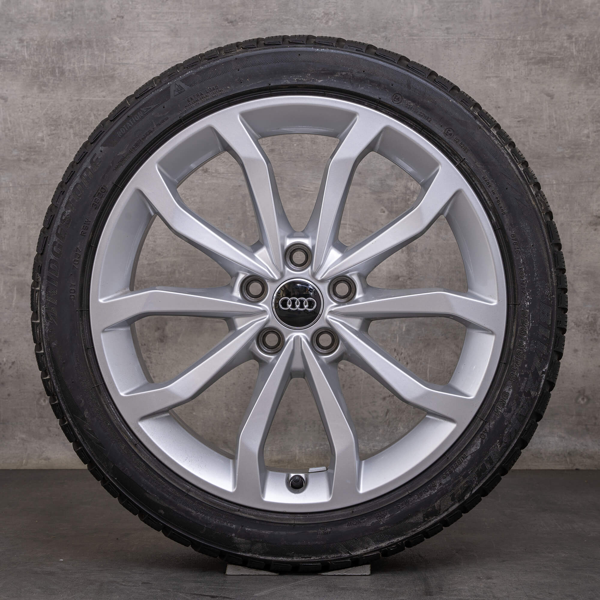 Alkuperäiset Audi A4 S4 talvirenkaat 18 tuuman B9 8W vanteet 8W0601025ED hopea kiiltävä