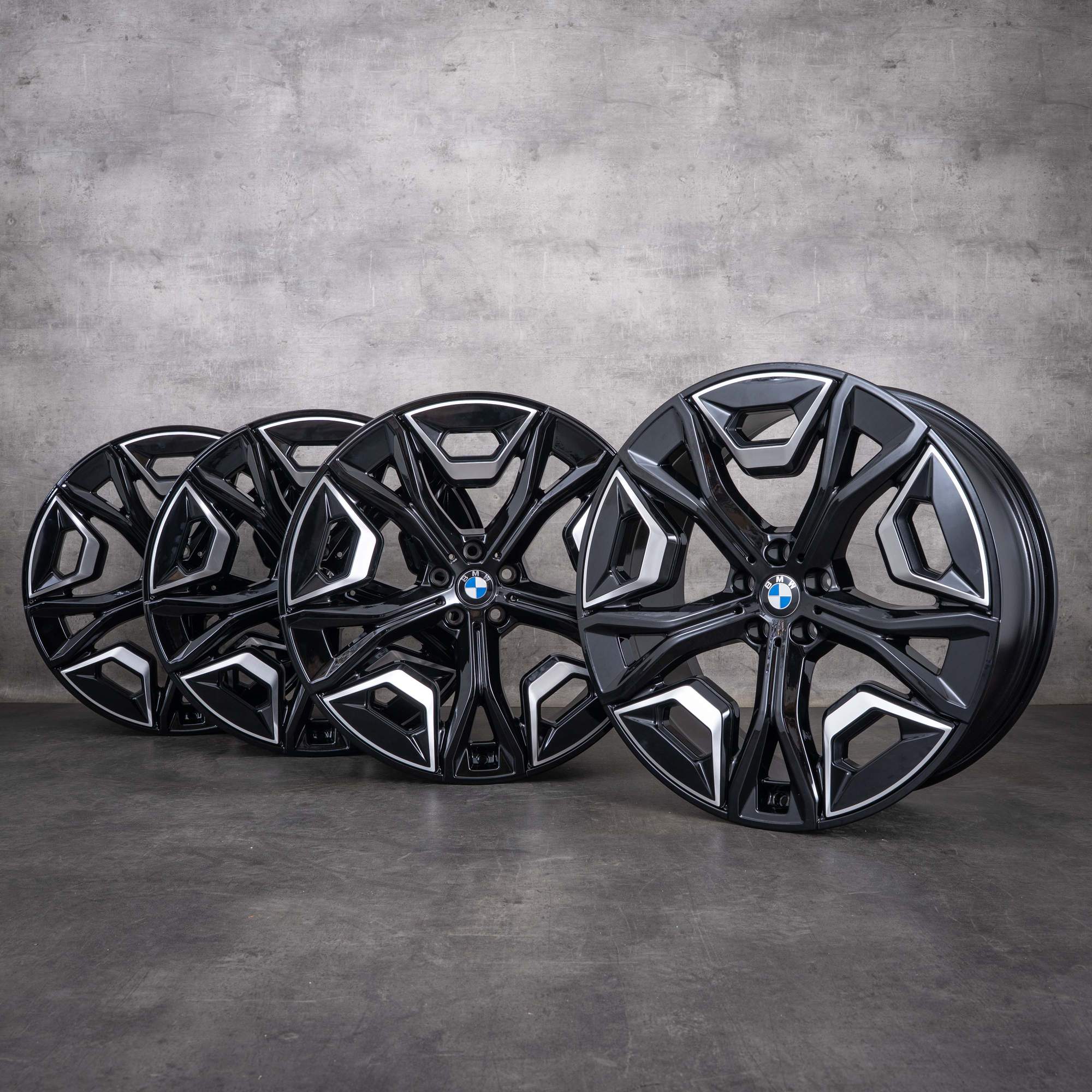OEM BMW iX 22-inch i20 Styling 1020 5A02658 rims, gloss black