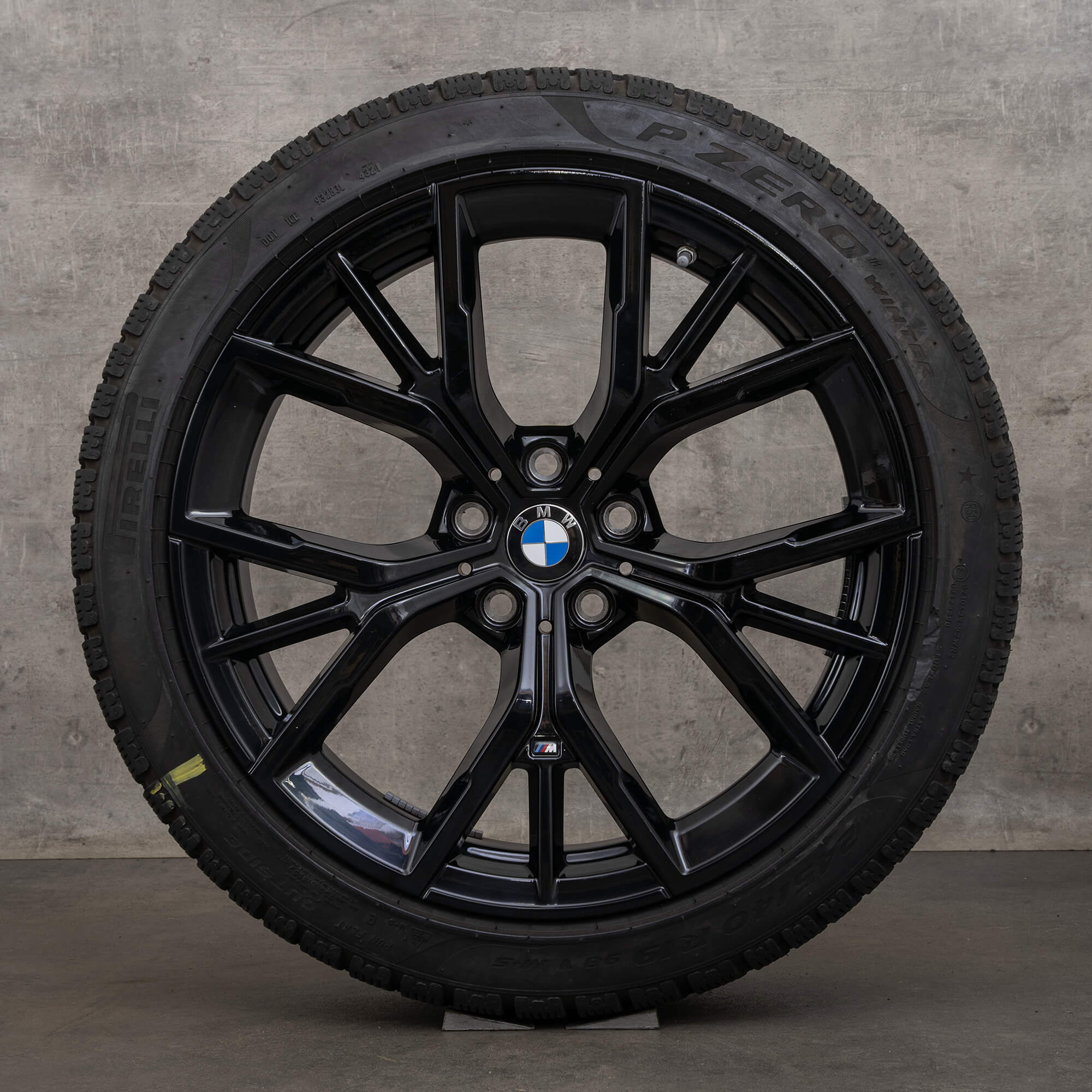 Original BMW 5er Winterräder 19 Zoll G30 G31 Felgen Styling 845 M 8747234 8747235 schwarz hochglanz