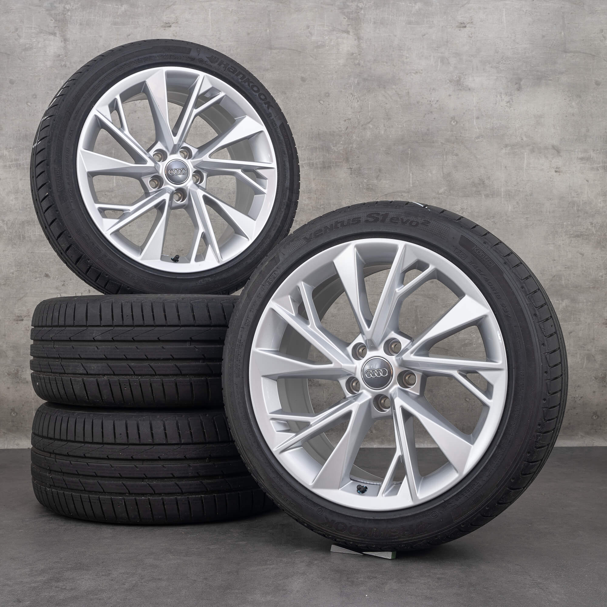 Originální alu kola Audi A5 S5 18" 8W B9 F5 letni 8W0601025FM stříbrná