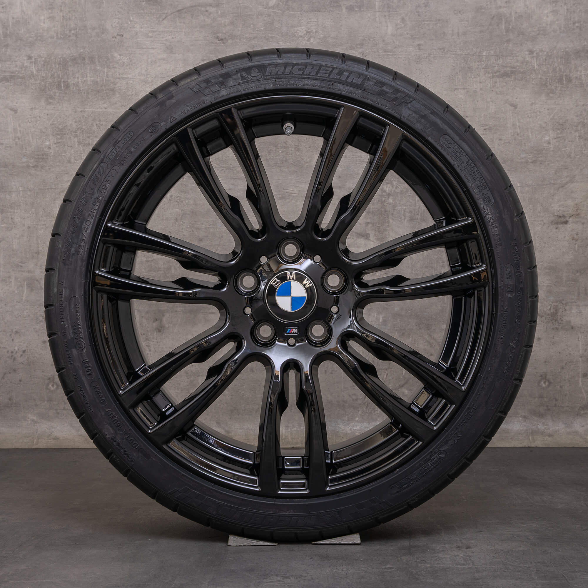 Originele BMW 3 serie 4 wielen 19 inch F30 F31 F32 F33 F36 Gran Coup zomerbanden styling 403 M 7845882 7845883 zwart glanzend