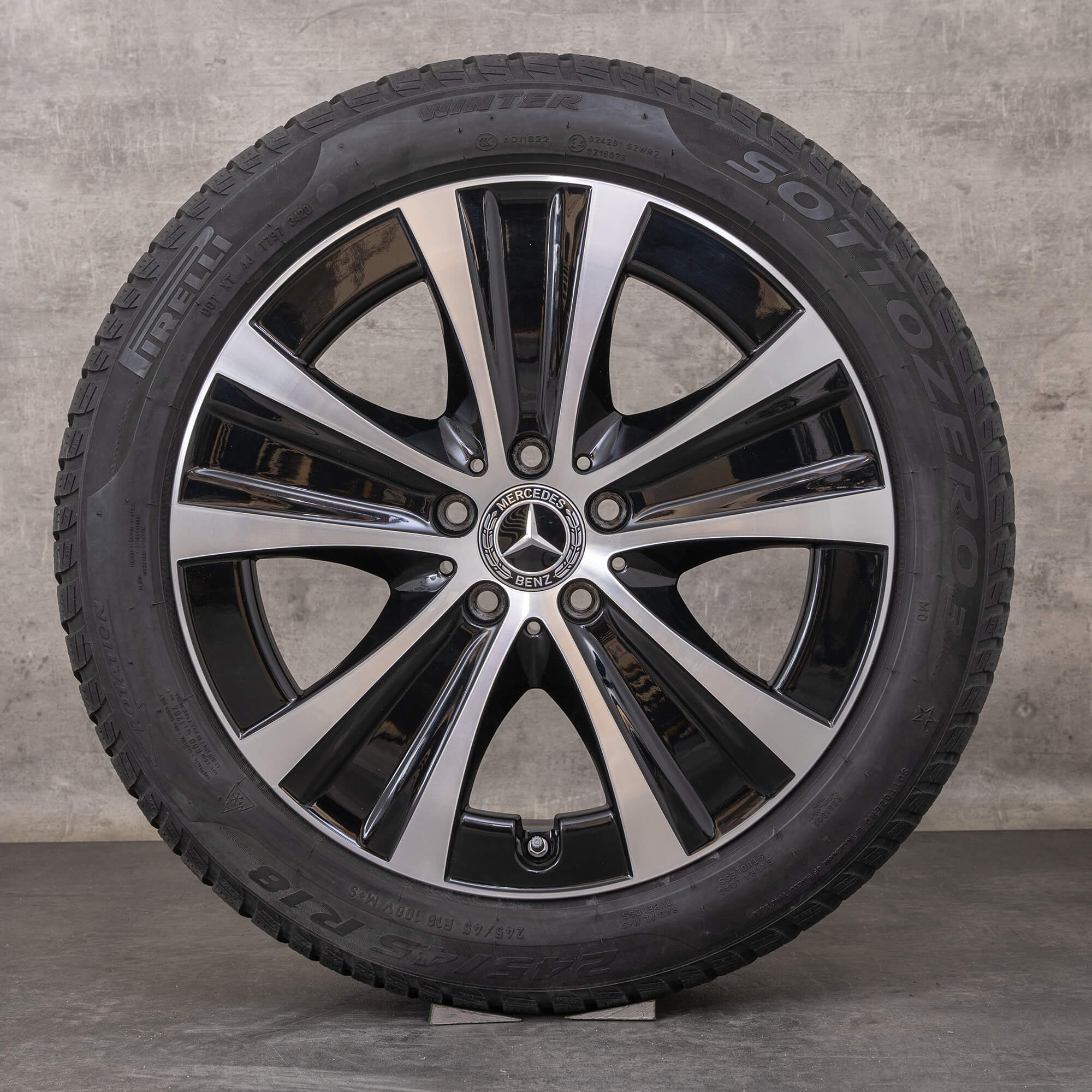 Alkuperäiset Mercedes Benz E-sarjan talvirenkaat 18 tuuman W213 S213 C238 A238 vanteet A2134013700 A2134015300 musta kiillotettu käännetty