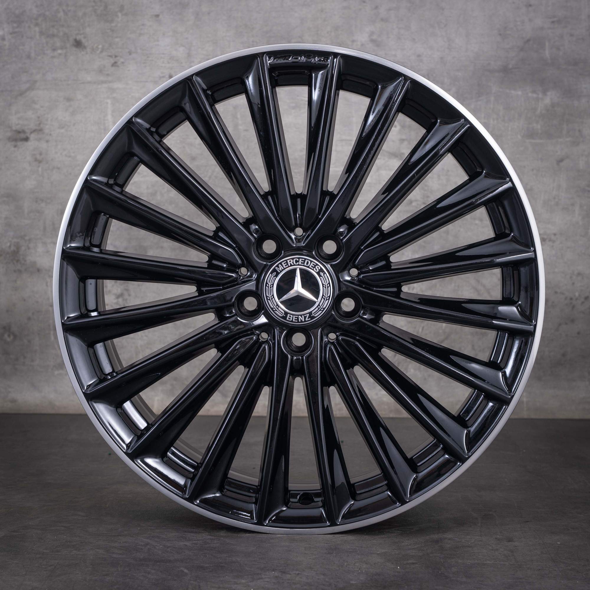 Alkuperäiset Mercedes-Benz A- ja B-sarjan CLA AMG -vanteet 19 tuumaa W177 V177 W247 C118 X118 A1774014200 diamond cut musta