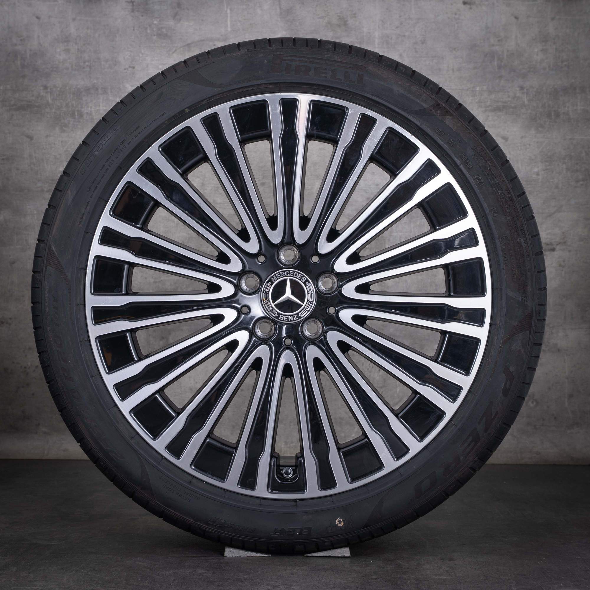 OEM Mercedes-Benz EQE 20inch V295 summer wheels A2954011900 Black diamond cut