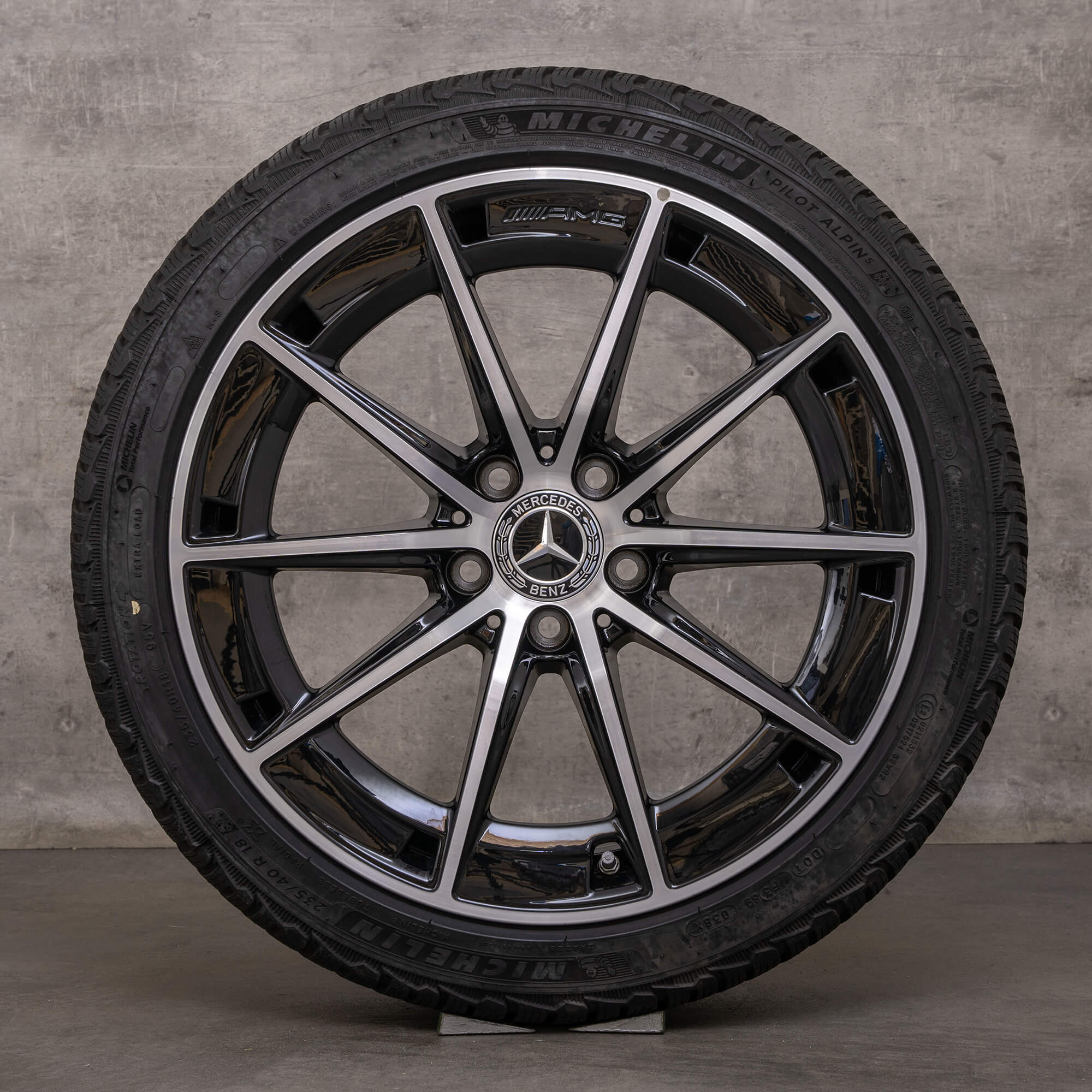 Originální zimni disky Mercedes Benz A-Class A35 AMG 4Matic 19" W177 V177 A1774014300 černé lesklé soustružené