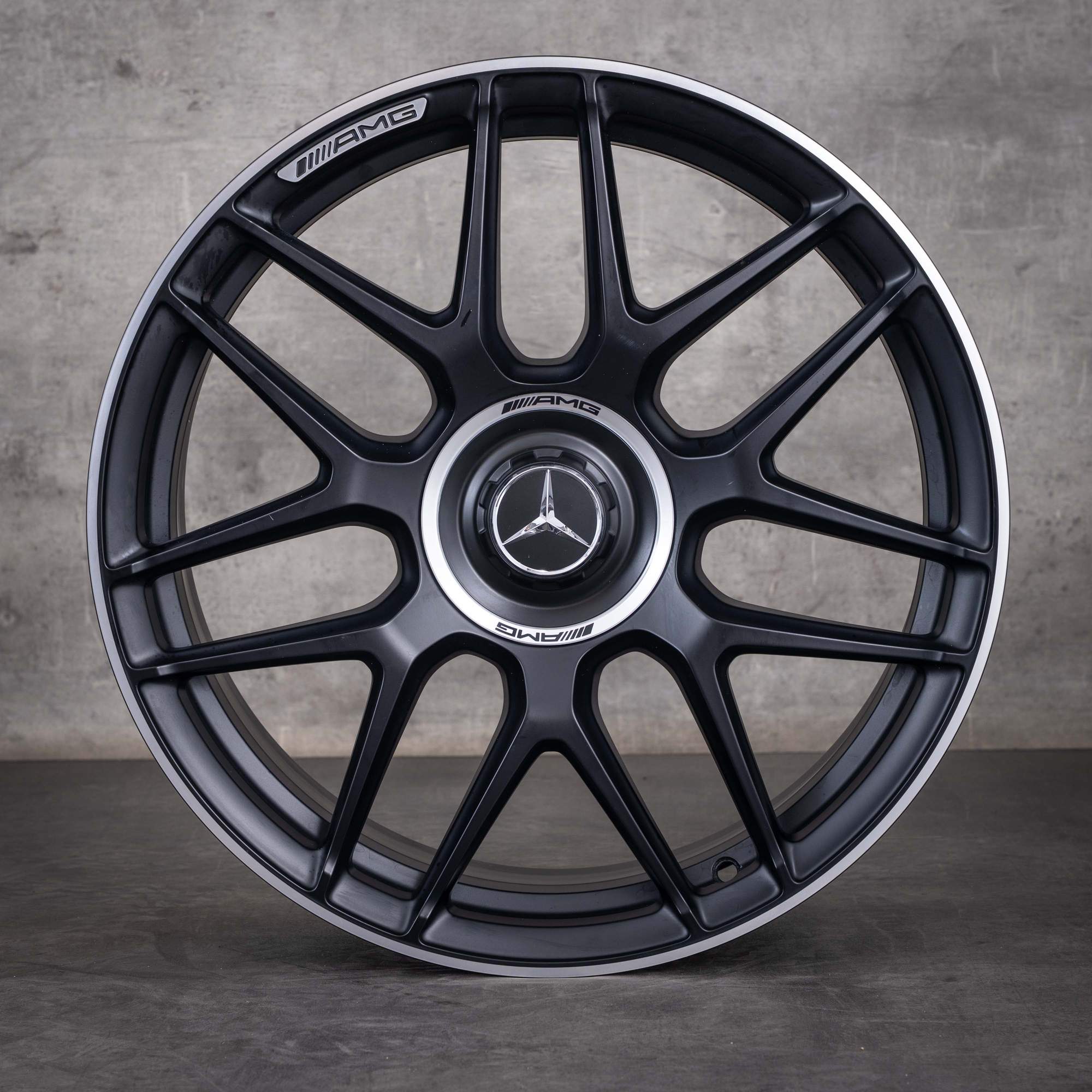 Alkuperäiset Mercedes-Benz A-sarjan A 45 CLA 45 AMG -talvirenkaat 19 tuumaa W177 X118 C118 vanteet A1774012500 mattamusta diamond cut-viimeistely