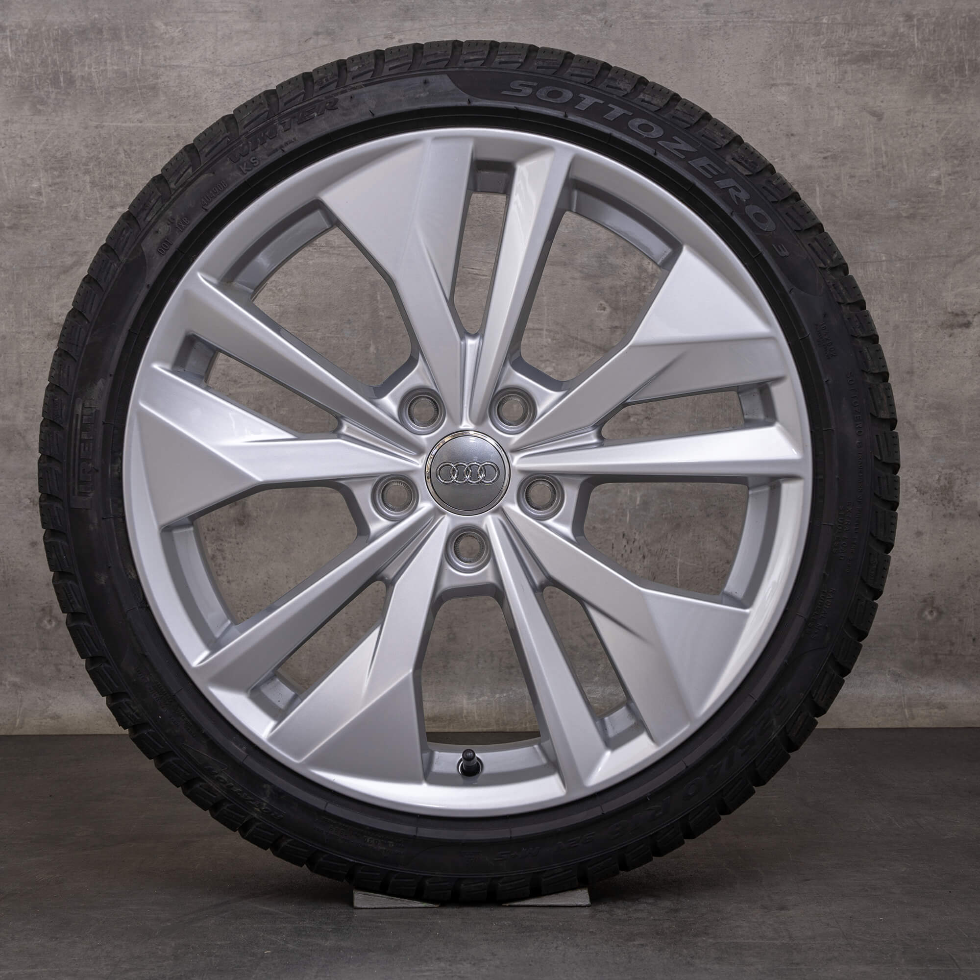 Original Audi A3 Allstreet Winterräder 18 Zoll 8Y Felgen 8Y0601025AC silber