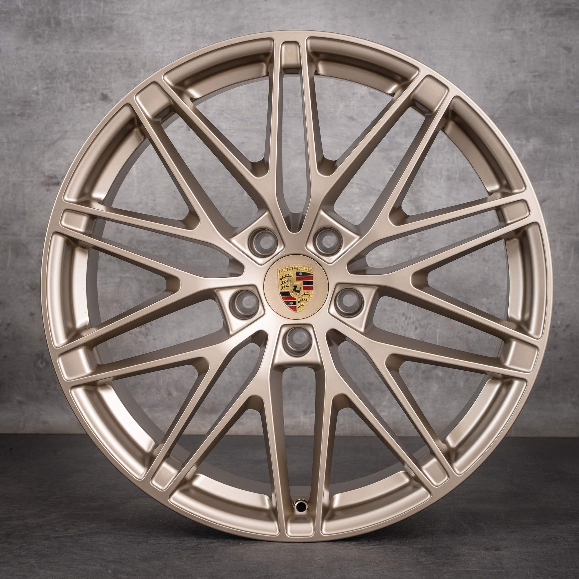 Originální disky Porsche Macan Electric 22 palců H2 4 S GTS Turbo 95C601025AD 95C601025AE v provedení RS Spyder matné z neodymu NOVÉ