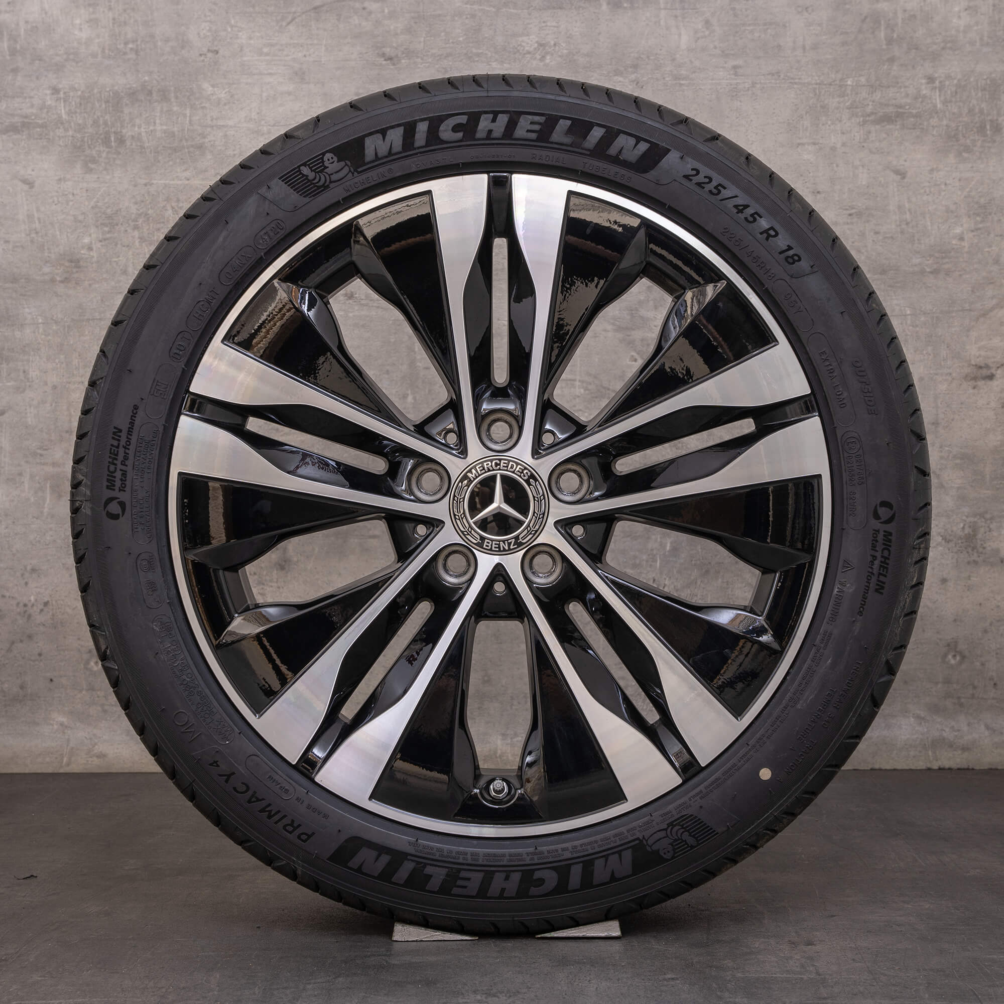Alkuperäiset Mercedes Benz C-sarjan Hybridit-vanteet 18 tuuman W206 S206 C300e C300de C400e kesäpyörät A2064017300 A2064011400 musta kiillotettu