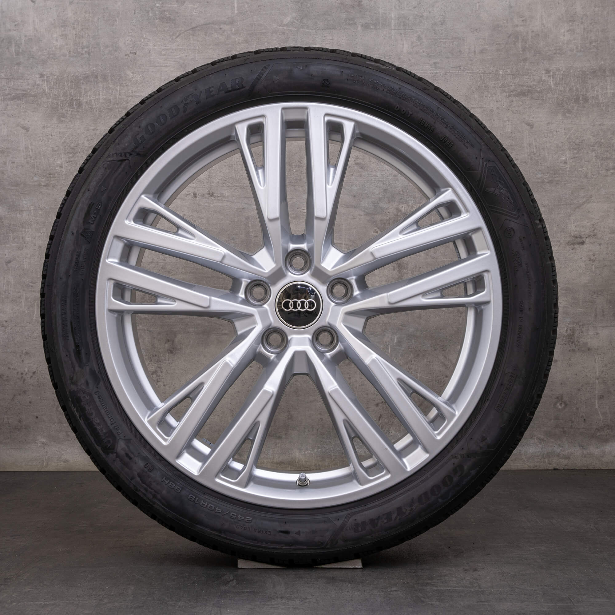 Original Audi A5 S5 Winterräder 19 Zoll B10 Felgen 8B3601025AS silber glanz