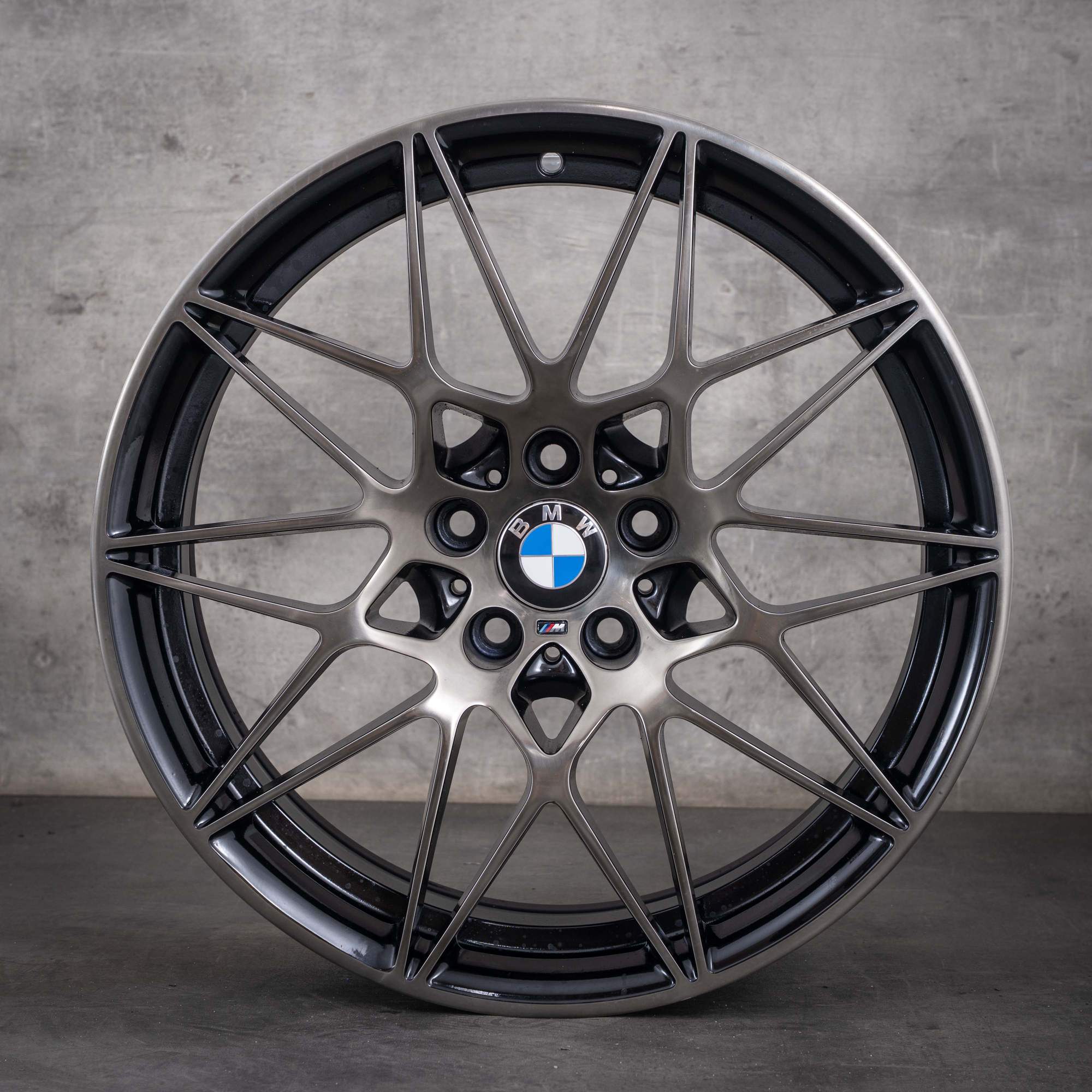 Alkuperäiset BMW M3 M4 -vanteet 20 tuumaa F80 F82 F83 Styling 666 M 2287500 2287501 kiiltävä musta etupuoli kiillotettu tumma viimeistely