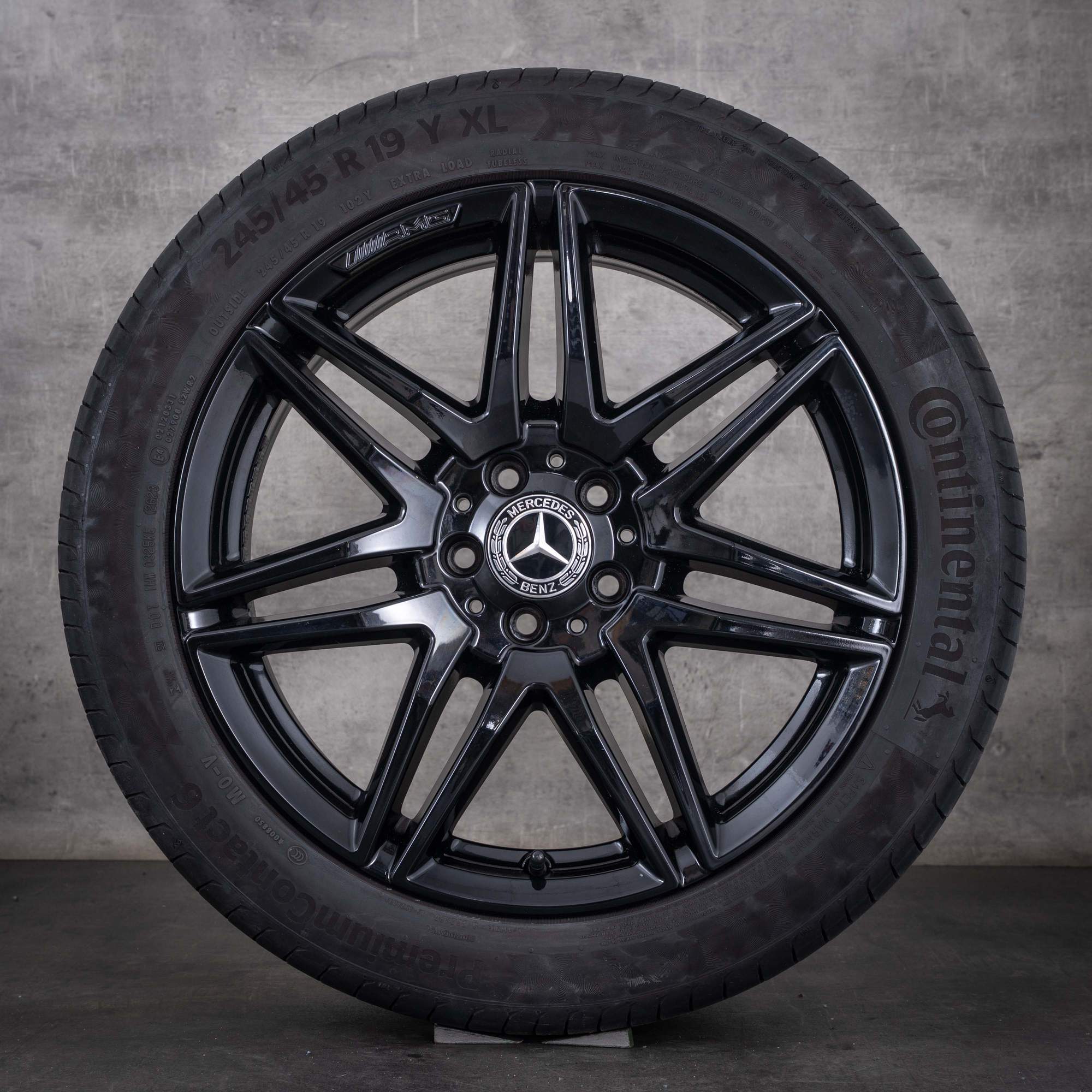 Originální 19palcové disky Mercedes-Benz Třídy V AMG W447 pro letní kola A4474015100, lesklá černá
