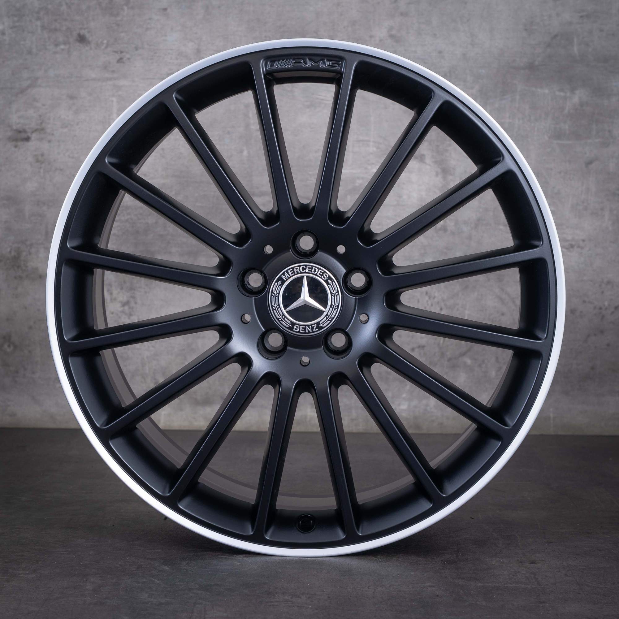 Original Mercedes Benz C-Klasse C63 AMG Winterräder 19 Zoll W204 S204 C204 Felgen A2044014802 A2044014902 schwarz matt rand glanzgedreht NEU