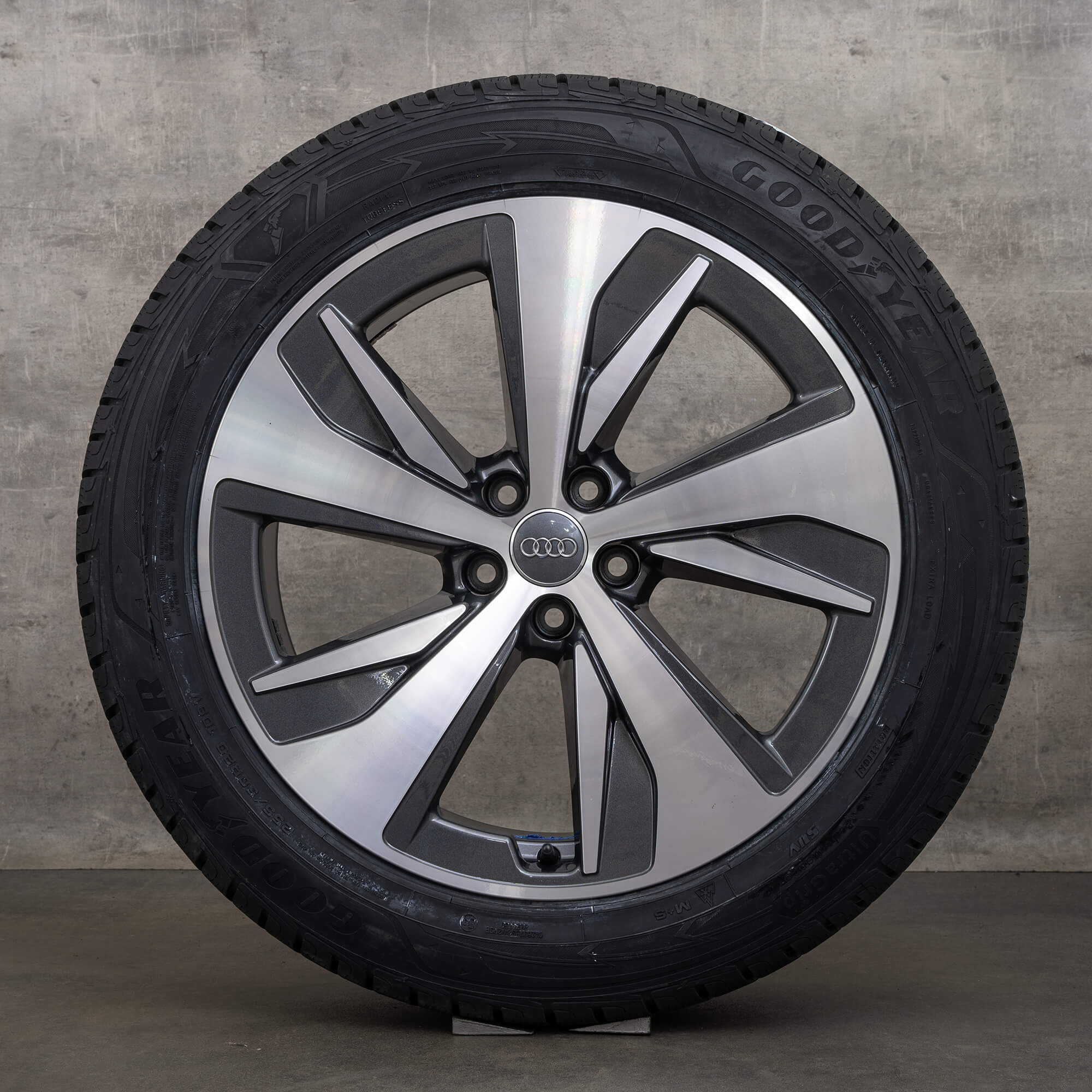 Originální zimni alu kola Audi e-tron Q8 20" GE 4KE disky antracit leštěné 4KE601025AF