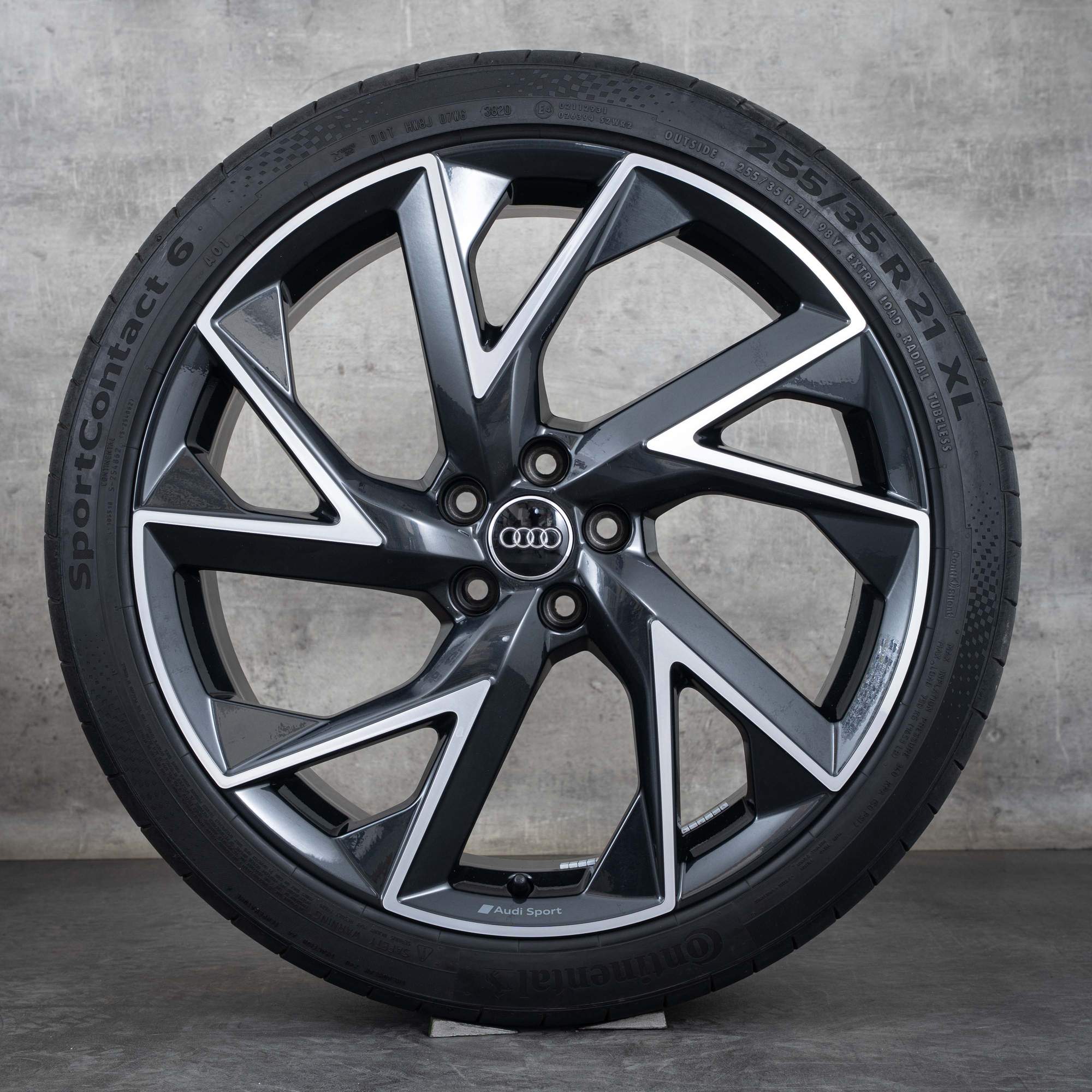 Alkuperäiset Aidot Audi RS Q3 vanteet 21 tuuman F3 kesäpyörät Trigon 83A601025AE graniitti kiillotettu.