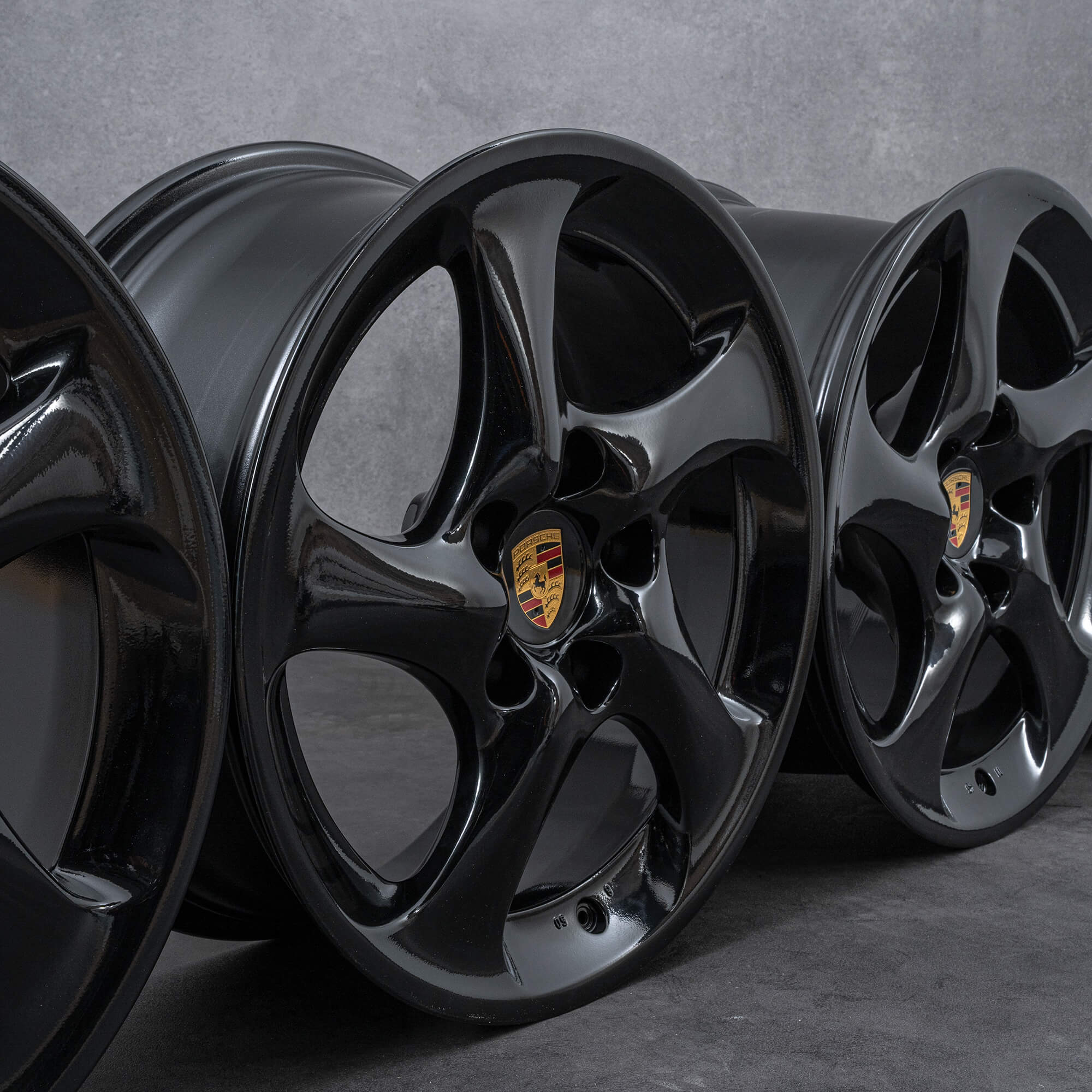 Alkuperäiset Porsche 18 tuuman 996 C4 Turbo -vanteet 99636213601 99636214203