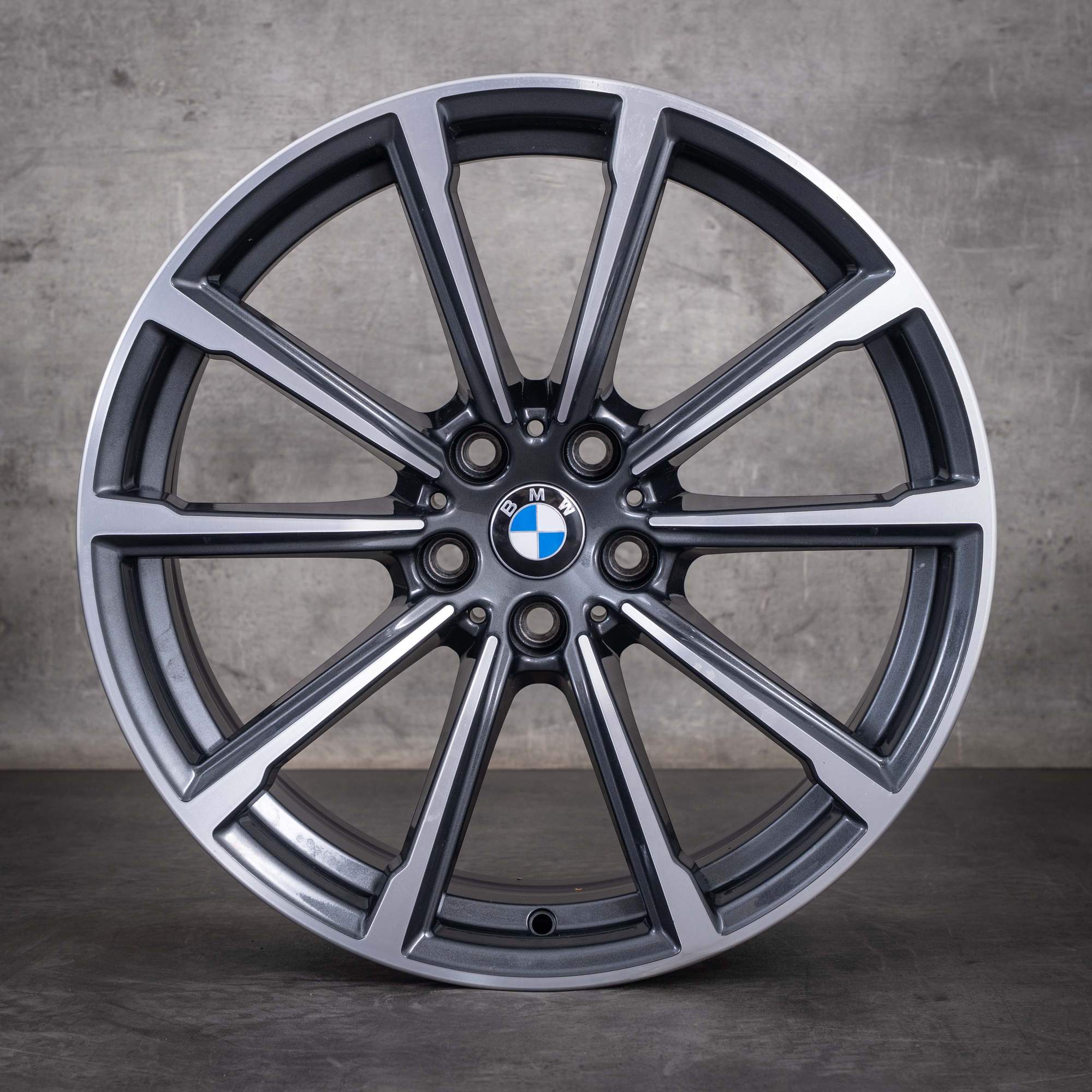 OEM BMW 6 Series GT 7 Series 20inch rims G11 G12 G32 Styling 648 M 7850581 7850582 Midnight Gray diamond cut NEW