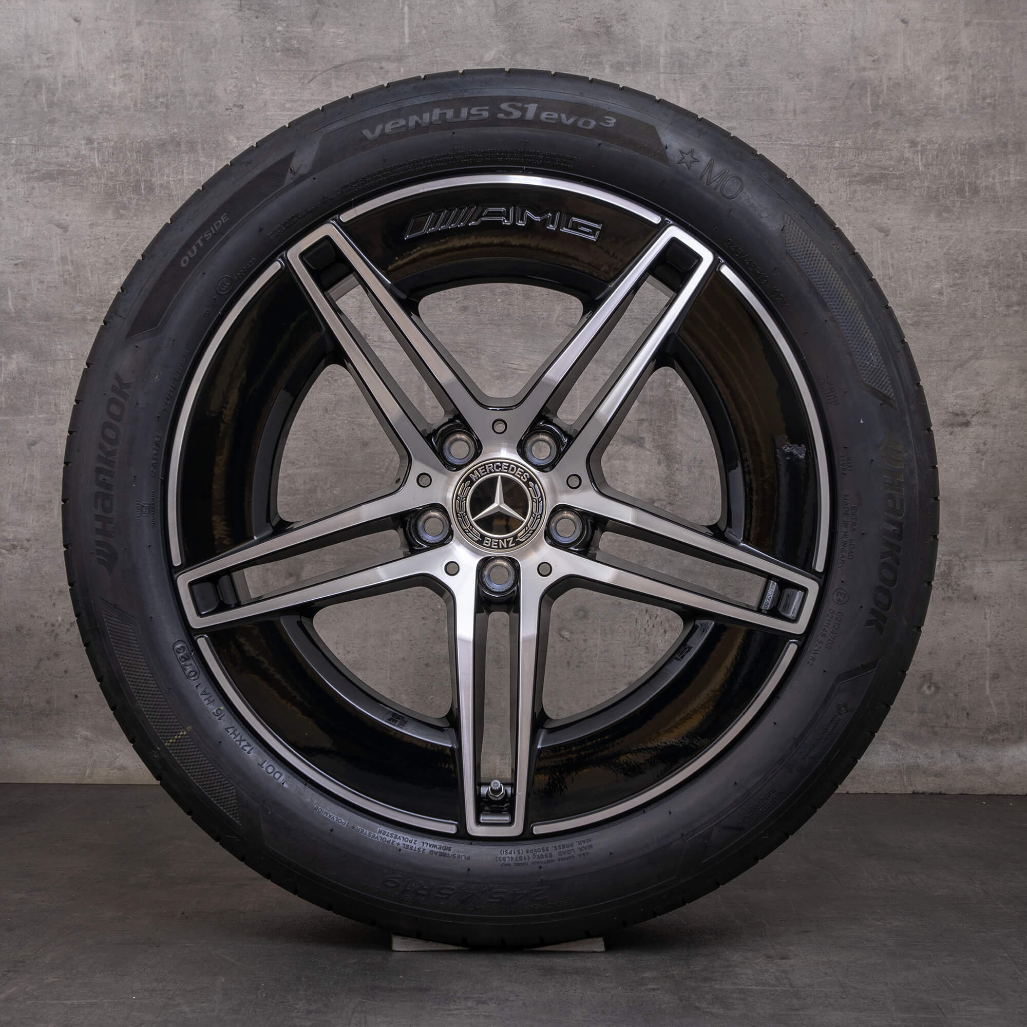 Originali Mercedes Benz Classe E AMG cerchi 19 pollici W214 S214 estivi A2144010300 nero lucido tornito NUOVO