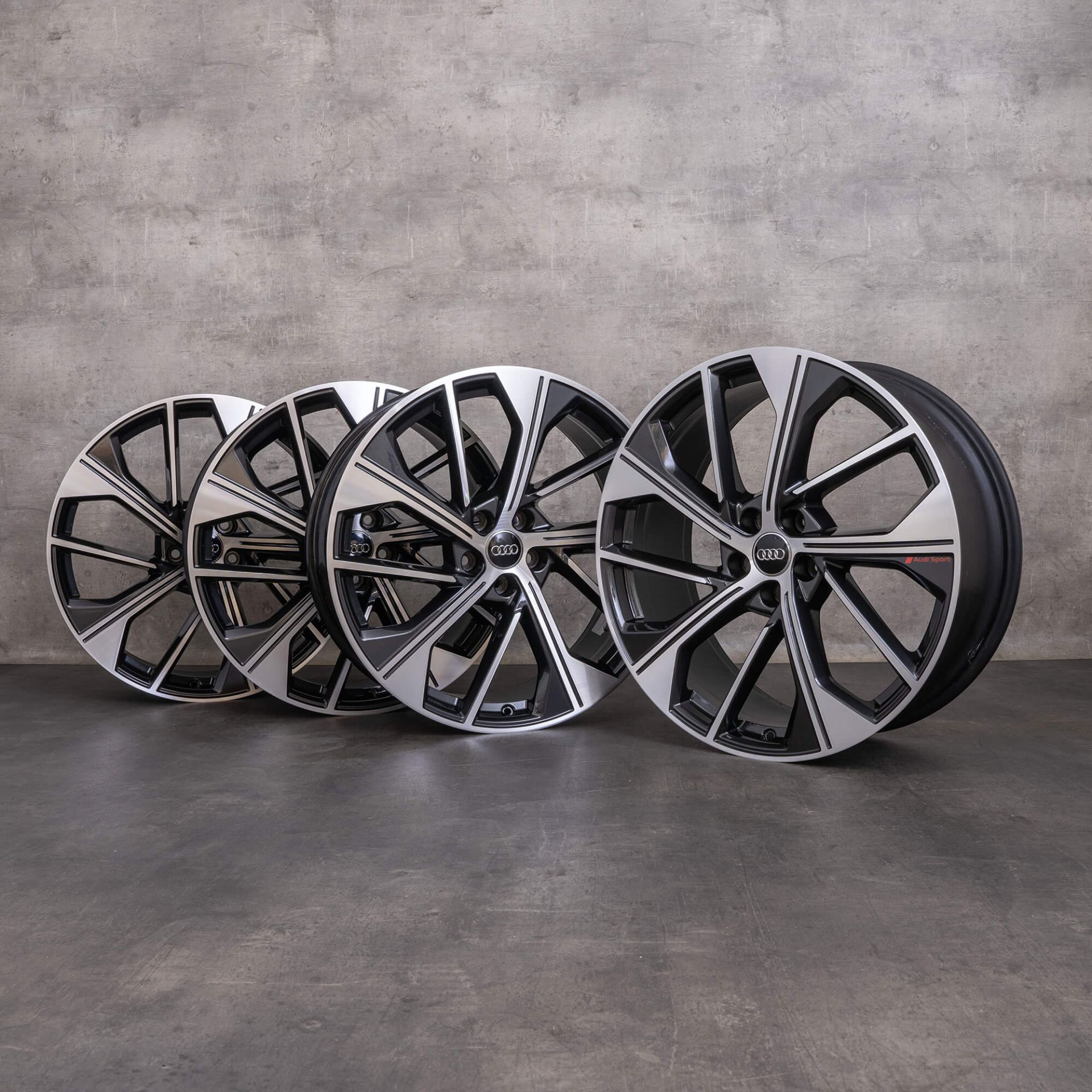 Originale Audi Q5 SQ5 fælge 21 tommer FY 80A601025BQ sort blankpoleret Originale Audi Q5 SQ5 fælge 21 tommer FY 80A601025BQ sort blankpoleret