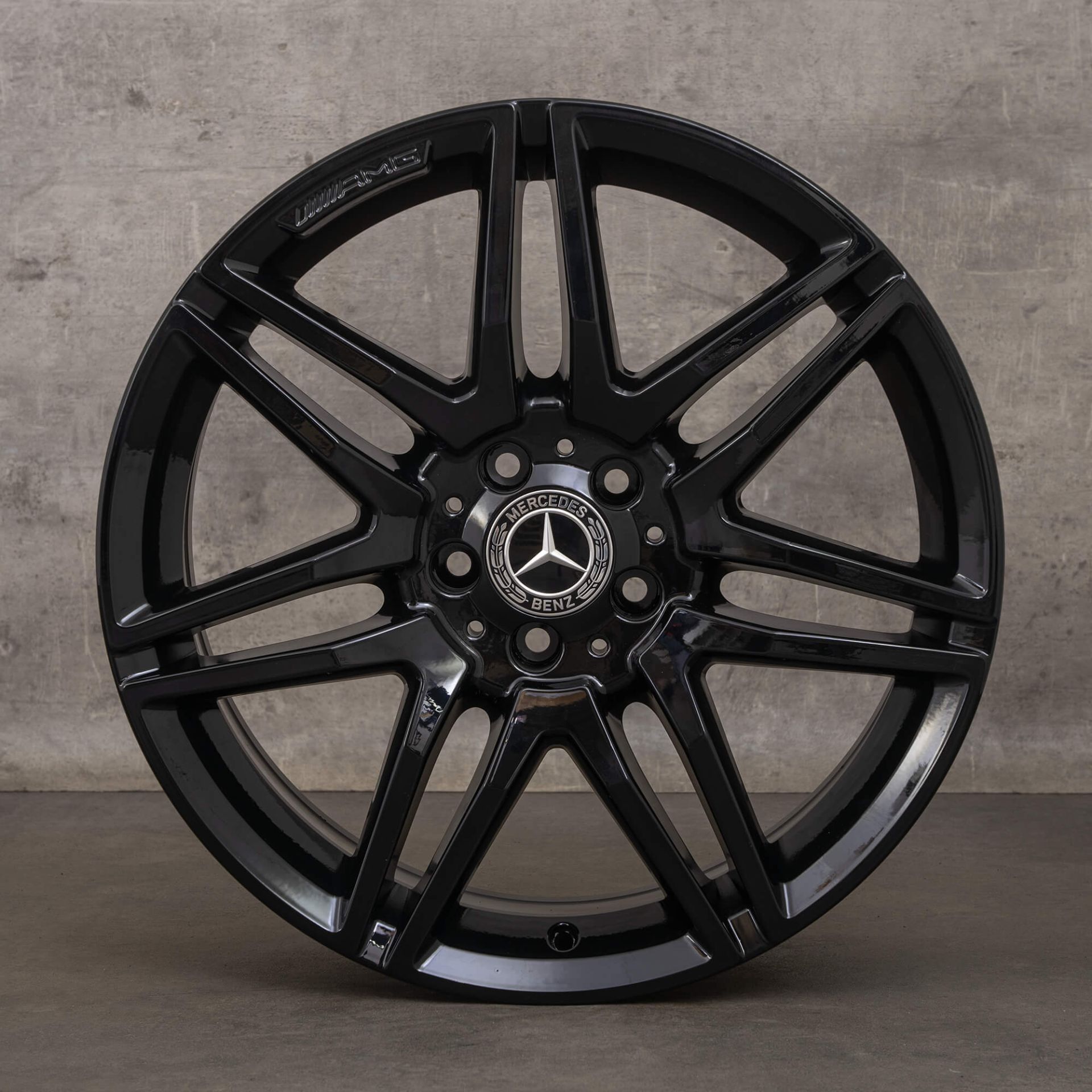 Original Mercedes E Klasse C207 A207 19 Zoll Felgen A2124011900 schwarz