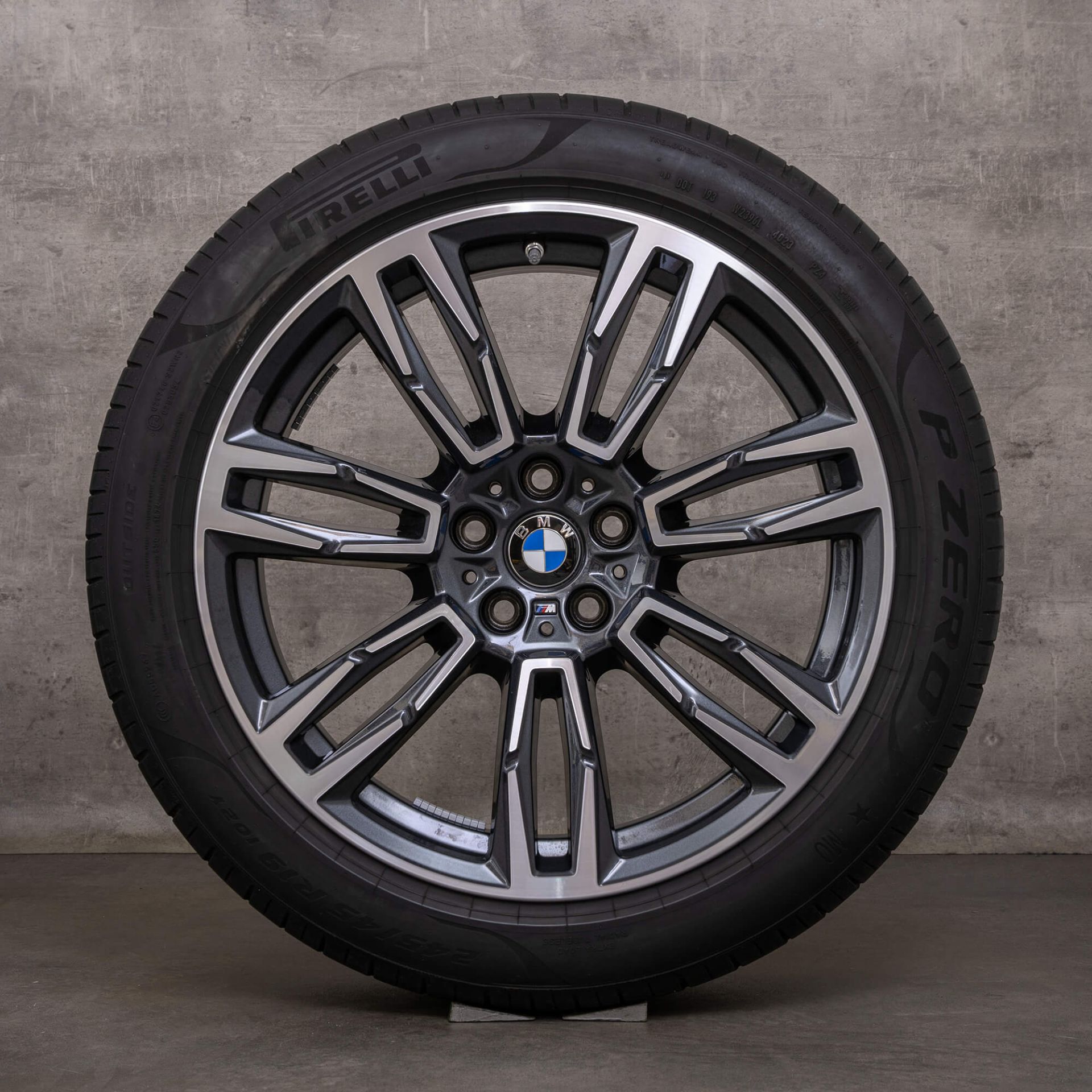 OEM BMW 5 series i5 rims 19 inch G60 G61 summer wheels styling 935 M ...